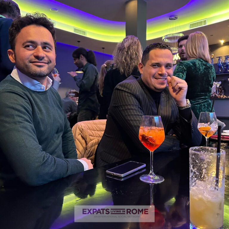 Friday Let's get Social Aperitivo | Piramide 14 10 expats living in Italy americans working visa immigration relocaiton Italian 768x768