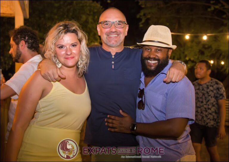 #RomeExpats: Eat Pray Love Garden Aperitivo | Piazza Navona 14 66527261 10156643884824315 7574170089147072512 n 768x543