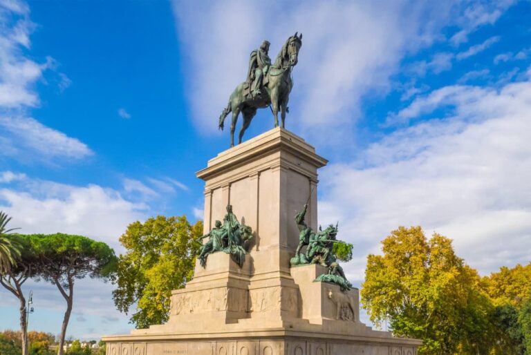#RomeExpats: Together for Pasquetta a walk in Gianicolo Park 13 Rome Italy The Janiculum hill and terrace. Here the statue on the hill 768x514