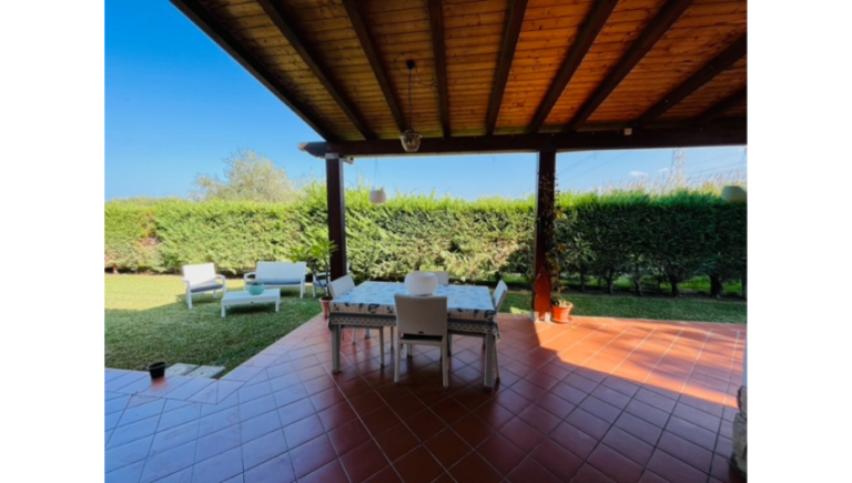 Villa for Rent in Campofelice di Roccella, Palermo, Sicily: Offering Abundant Space and Serene Surroundings 19 10 villa for rent campofelice di roccella palermo expats living in rome 1 768x435