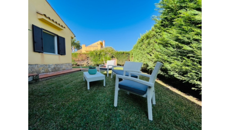 Villa for Rent in Campofelice di Roccella, Palermo, Sicily: Offering Abundant Space and Serene Surroundings 17 5 villa for rent campofelice di roccella palermo expats living in rome 1 768x435