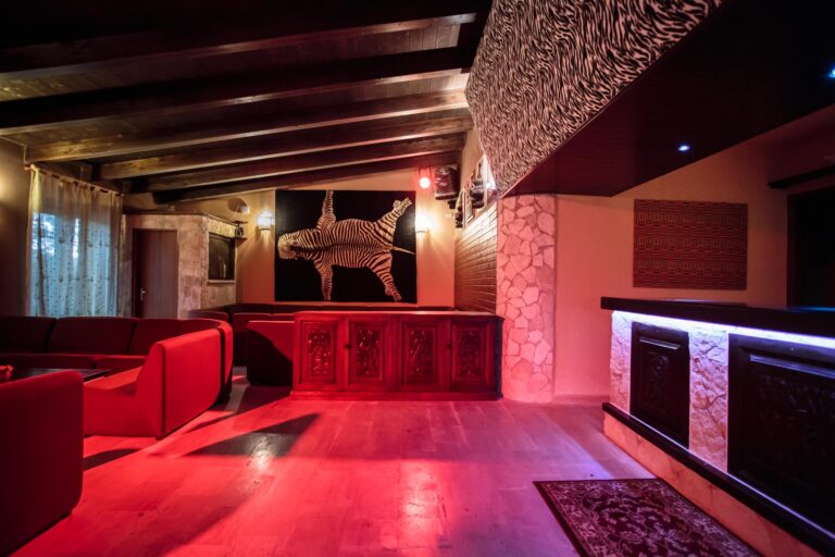 CLUB5 768x512