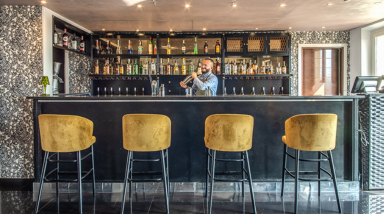 4 RomeExpats New Years Rooftop Celebration Hotel La Griffe Expats living in Rome 768x428