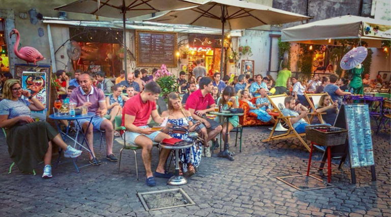#RomeExpats: International Social Exchange | Campo de’ Fiori 6 2 Taba Cafe Campo de Fiori Roma expats living in rome meetup to make friends and network september 17 2024 768x427
