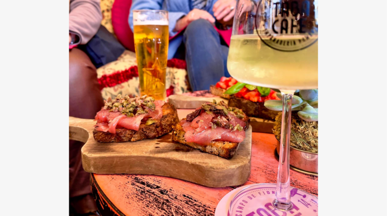 #RomeExpats: International Social Exchange | Campo de’ Fiori 8 4 Taba Cafe Campo de Fiori Roma expats living in rome meetup to make friends and network september 17 2024 768x428