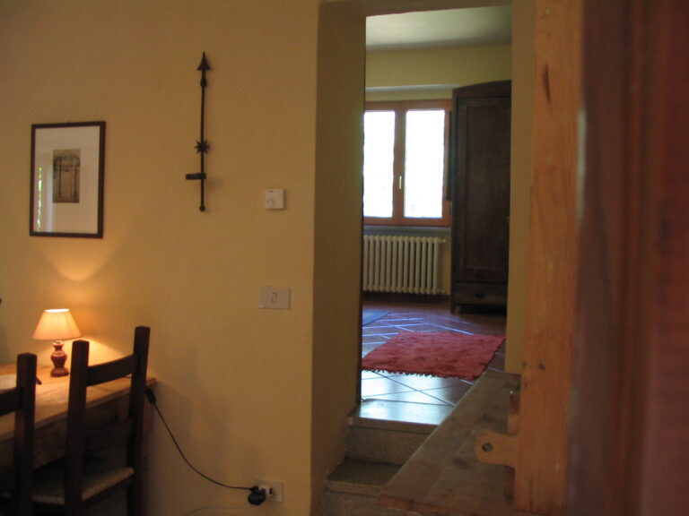 Country House for Rent Near Arezzo: 2-Bed Escape (€450/5 Nights) 2 LYKI3688 768x576
