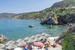 Exploring Italy’s Stunning Beaches by Train: A Guide for Expats 75